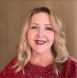 Meet your Posher, Holly